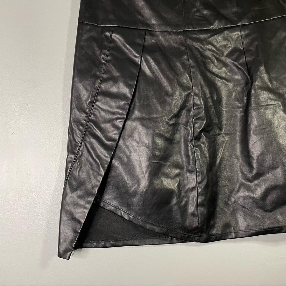 Shein Black Faux Leather Lagenlook Faux Wrap Layered Mini Skirt Size Large - Picture 5 of 7
